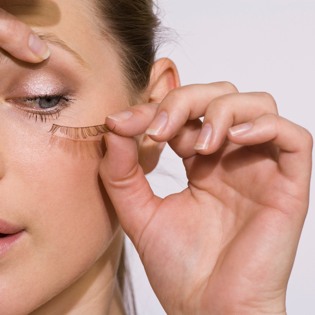 Mastering False Eyelashes: Tips to Perfect Your Lash Game